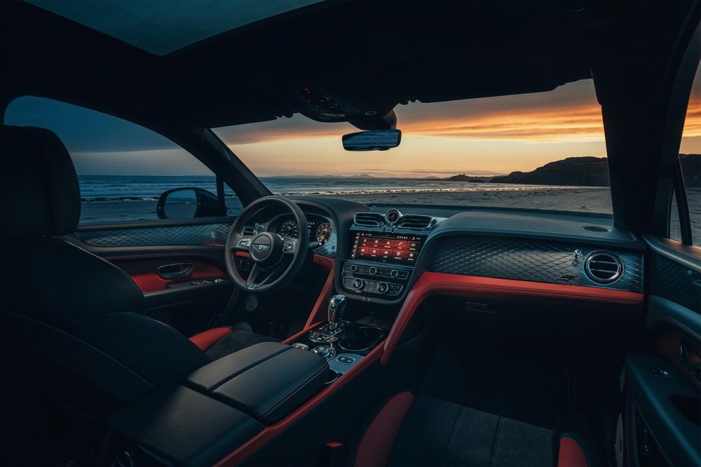 Nội thất vừa sang trọng vừa thể thao của Bentley Bentayga S 2022