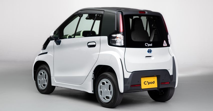 Toyota C+pod 2022 nhìn từ phía sau