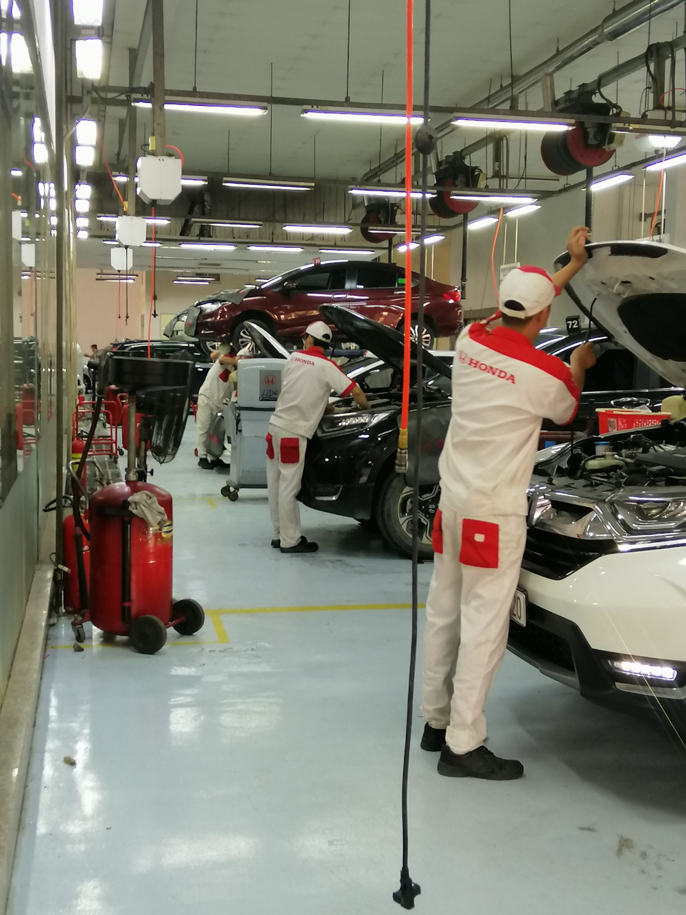 Bảo dưỡng Honda Civic định kỳ giúp xe vận hành bền bỉ và an toàn hơn Bảo dưỡng Honda Civic định kỳ giúp xe vận hành bền bỉ và an toàn hơn