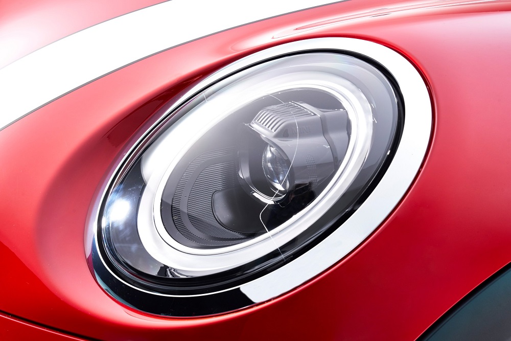Cận cảnh đ&egrave;n pha của Mini Cooper 3 cửa