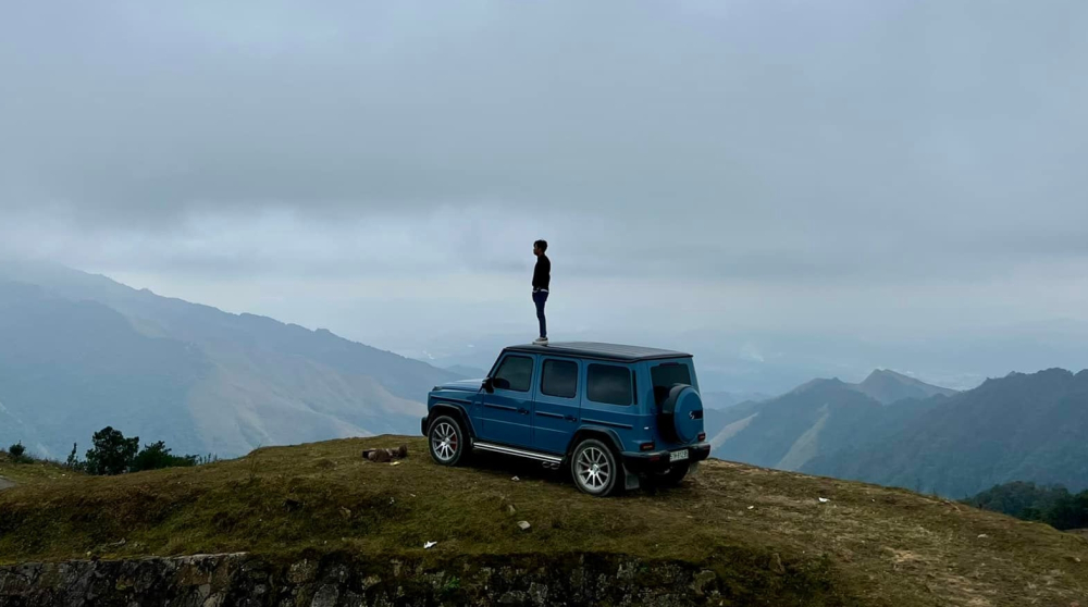 Cường Đô-la mang Mercedes-AMG G63 về quê Đàm Thu Trang dạo chơi