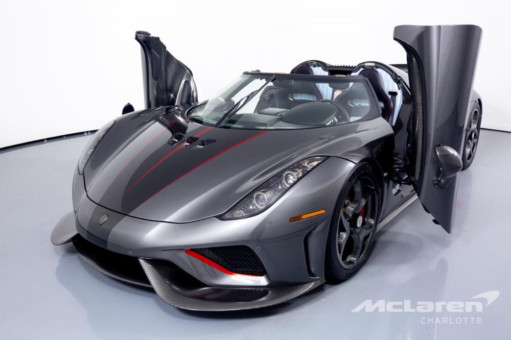 C&ograve;n đ&acirc;y l&agrave; xe Koenigsegg Regera đang được ch&agrave;o b&aacute;n 5,5 triệu đ&ocirc; la