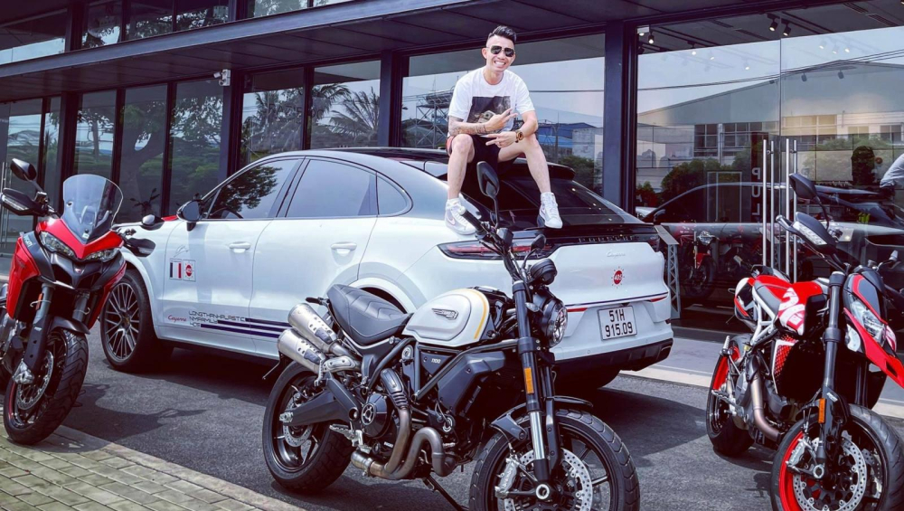 Minh Minh Nhựa lúc còn sở hữu xe Porsche Cayenne Coupe
