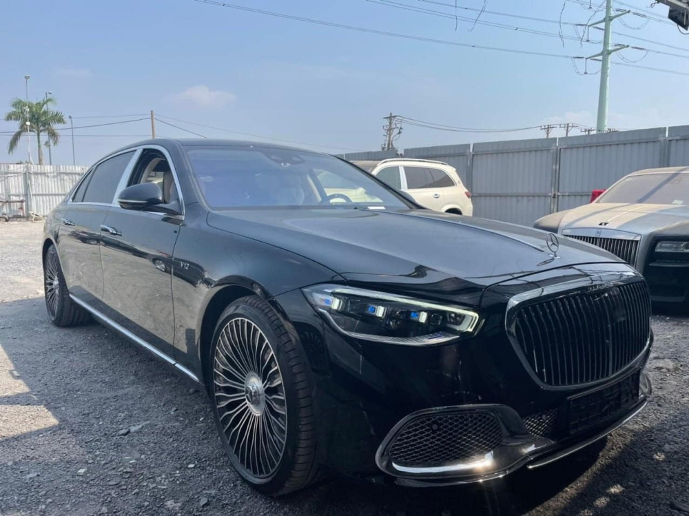 Cận cảnh diện mạo của xe Mercedes-Maybach S680 mới về Việt Nam