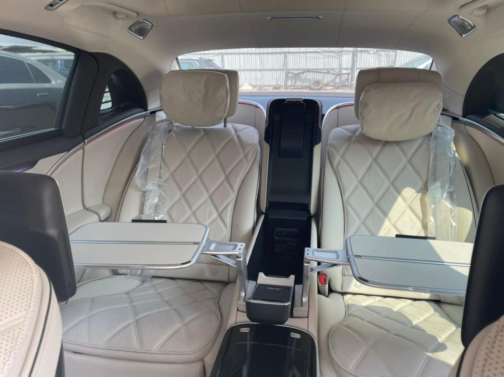 Mercedes-Maybach S680 2022 c&oacute; ghế bọc da kh&acirc;u h&igrave;nh quả tr&aacute;m, Burmester 4D v&agrave; hệ thống giải tr&iacute; MBUX 