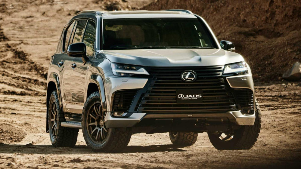 Động cơ của Lexus LX 2022 phiên bản độ không có gì thay đổi
