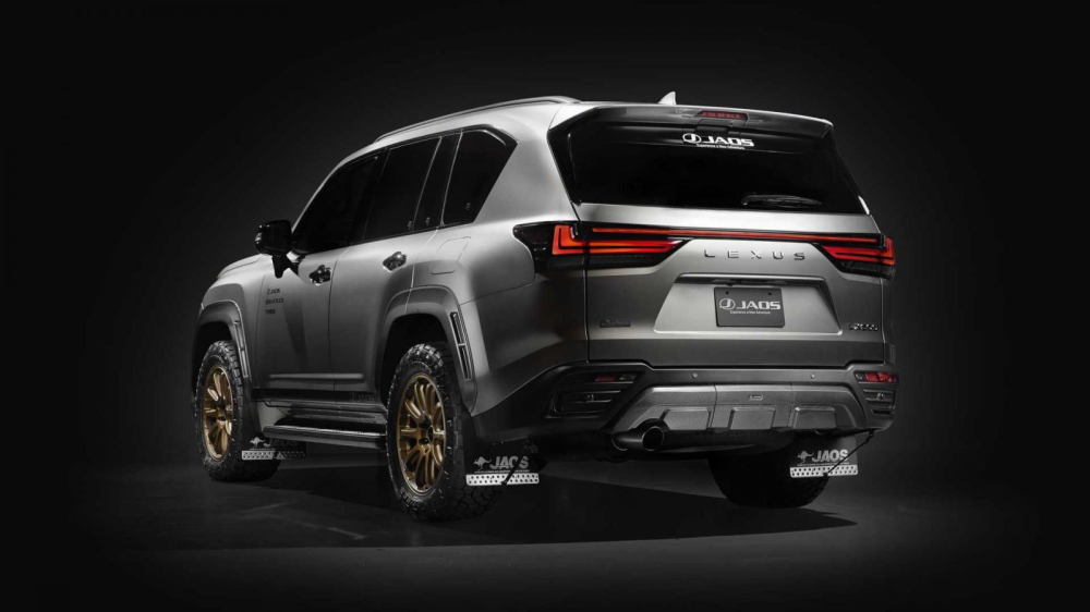 Mẫu SUV độ Lexus LX Offroad 2022 có một không hai còn được trang bị chắn bùn sau 4 bánh