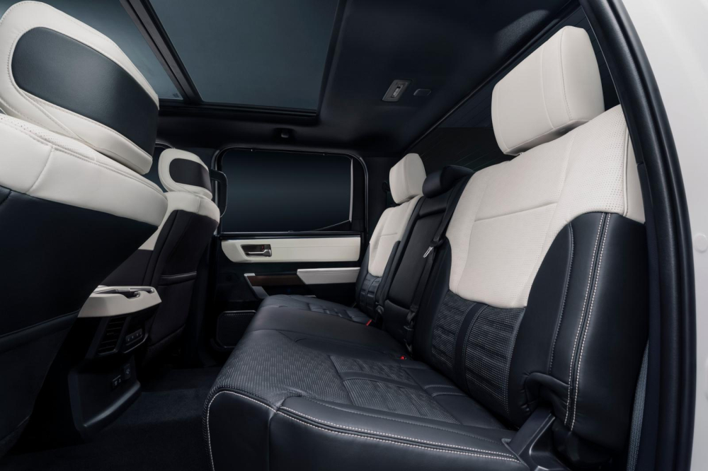 Toyota Tundra Capstone 2022 chỉ c&oacute; cấu h&igrave;nh CrewMax