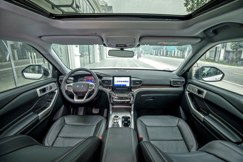 Nội thất của Ford Explorer 2022.
