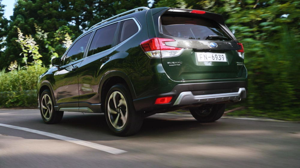 Subaru Forester 2022 có tấm ốp gầm bên dưới cản trước và cản sau Subaru Forester 2022 có tấm ốp gầm bên dưới cản trước và cản sau
