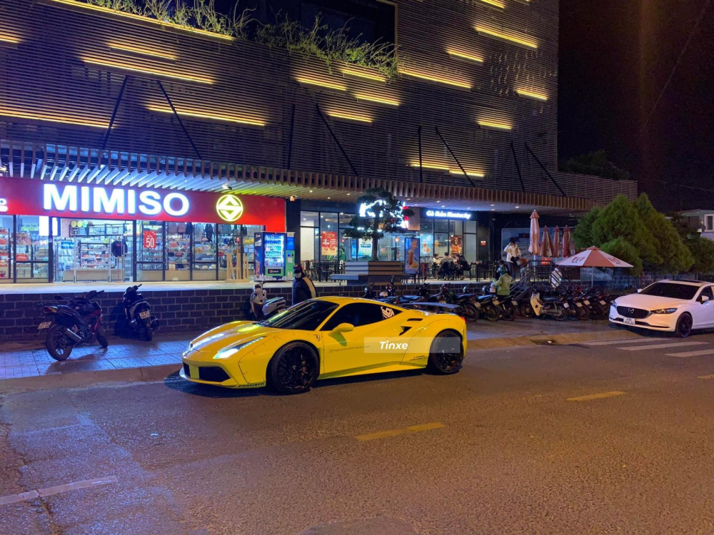 Siêu xe Ferrari 488 GTB Siêu xe Ferrari 488 GTB