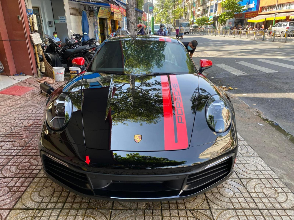 Đặng Lê Nguyên Vũ chốt giao dịch xe Porsche 911 Carrera 4S mới tinh trong đầu năm 2022
