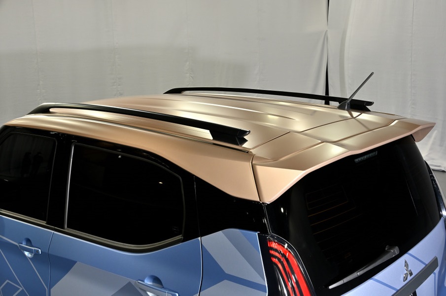 Nóc màu đồng lạ mắt của Mitsubishi K-EV Concept X Style Nóc màu đồng lạ mắt của Mitsubishi K-EV Concept X Style