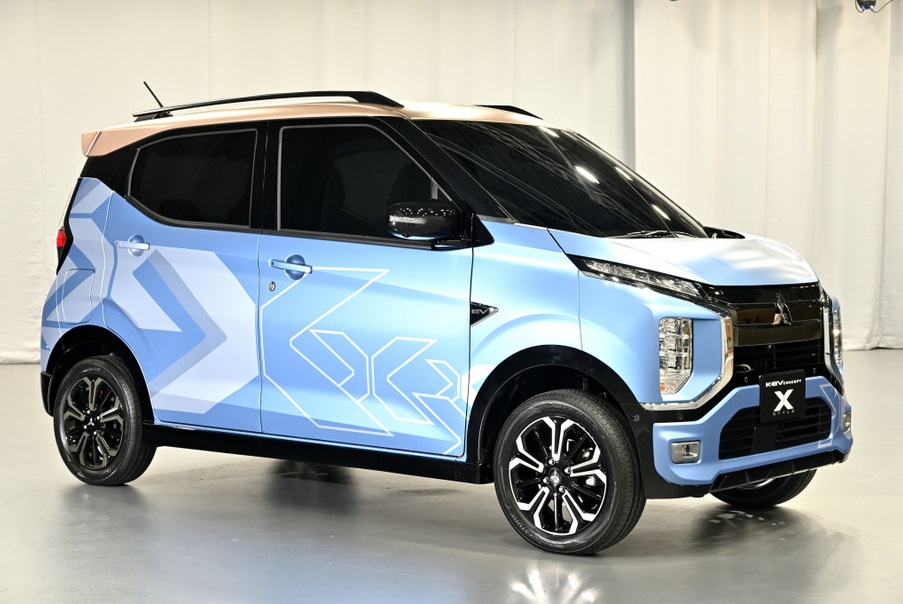 Mitsubishi K-EV Concept X Style có nhiều chi tiết ngoại thất màu đen bóng Mitsubishi K-EV Concept X Style có nhiều chi tiết ngoại thất màu đen bóng