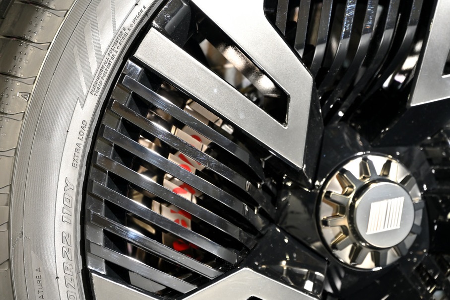 Mitsubishi Vision Ralliart còn có cùm phanh 6 piston Mitsubishi Vision Ralliart còn có cùm phanh 6 piston