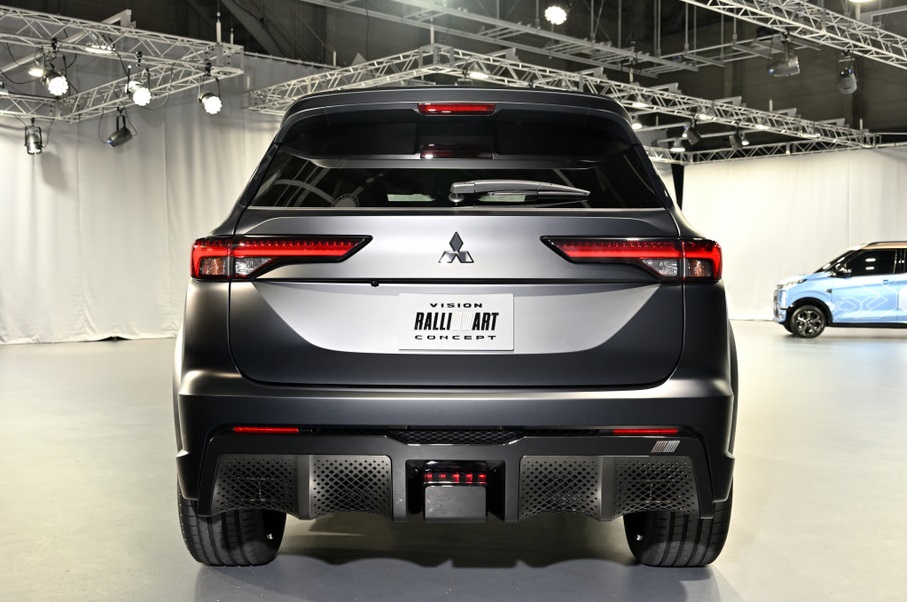 Thiết kế đằng sau của Mitsubishi Vision Ralliart Thiết kế đằng sau của Mitsubishi Vision Ralliart