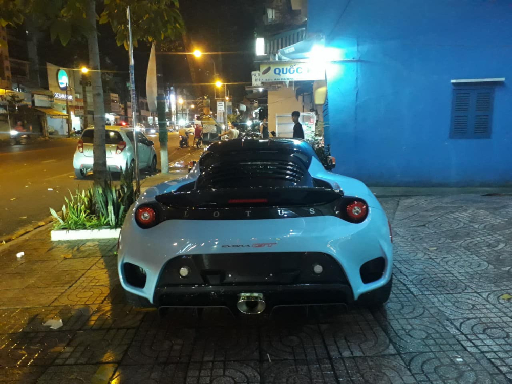 Thiết kế đuôi xe Lotus Evora GT Thiết kế đuôi xe Lotus Evora GT