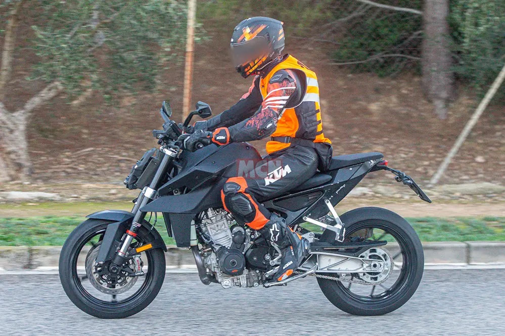 KTM 990 Duke R KTM 990 Duke R