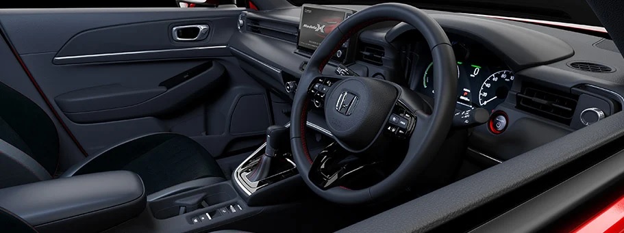 Vô lăng với chỉ màu đỏ của Honda HR-V e:HEV Modulo X Vô lăng với chỉ màu đỏ của Honda HR-V e:HEV Modulo X