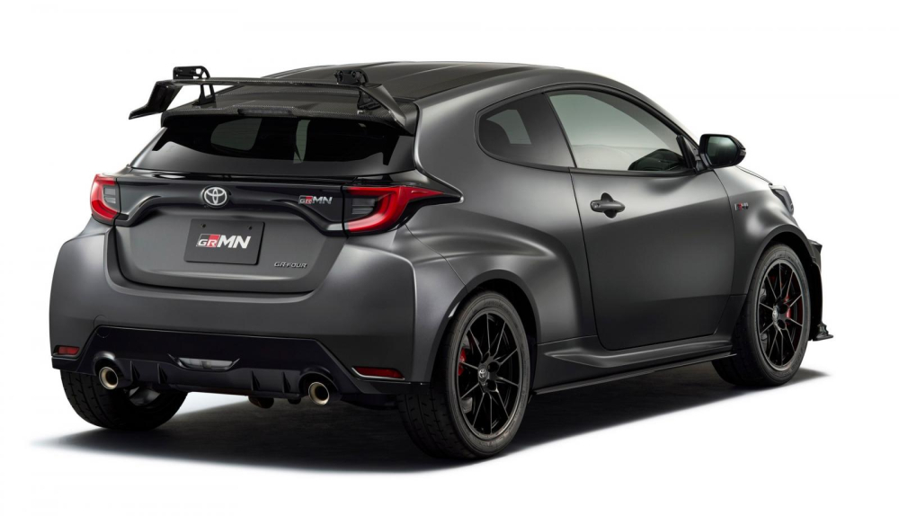 Toyota GRMN Yaris 2022 sơn màu xám nhám Toyota GRMN Yaris 2022 sơn màu xám nhám