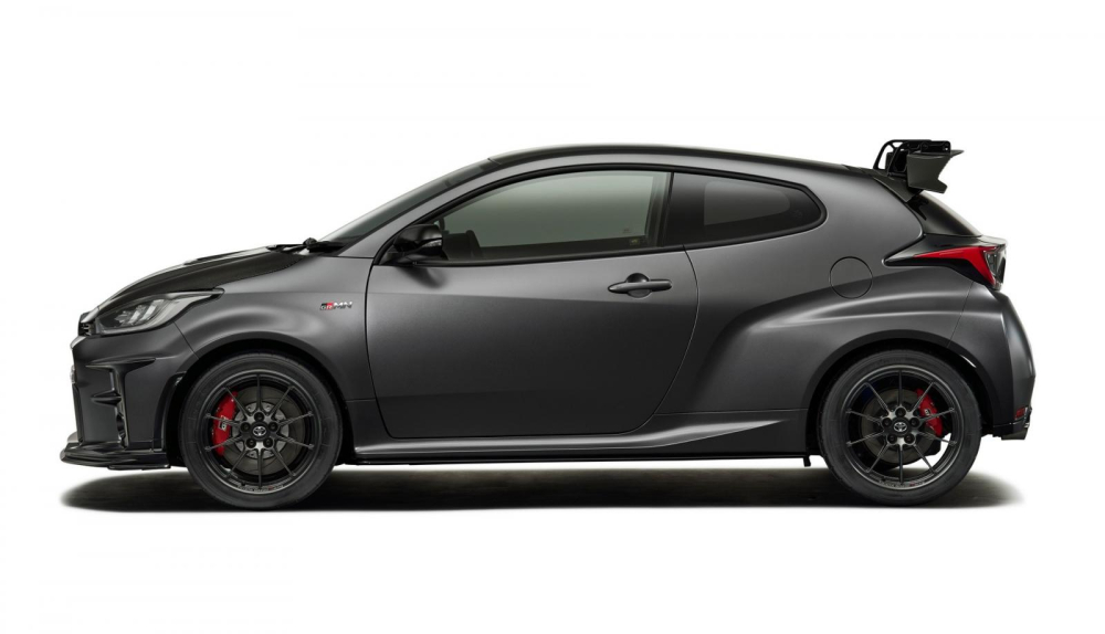 Toyota GRMN Yaris 2022 có chiều cao gầm thấp hơn 10 mm so với GR Yaris Toyota GRMN Yaris 2022 có chiều cao gầm thấp hơn 10 mm so với GR Yaris