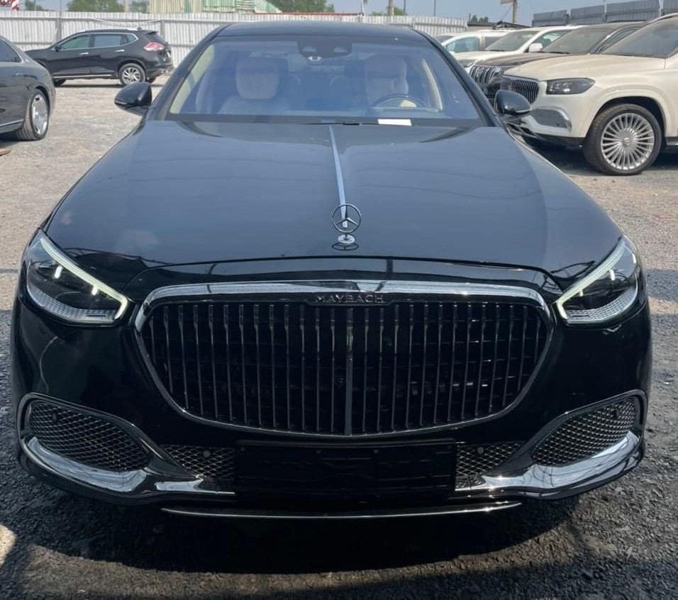Cận cảnh đầu xe Mercedes-Maybach S680 Cận cảnh đầu xe Mercedes-Maybach S680