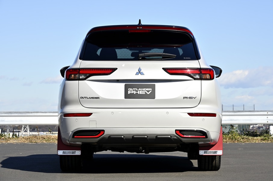 Mitsubishi Outlander Ralliart Style được phát triển dựa trên Outlander PHEV thế hệ mới