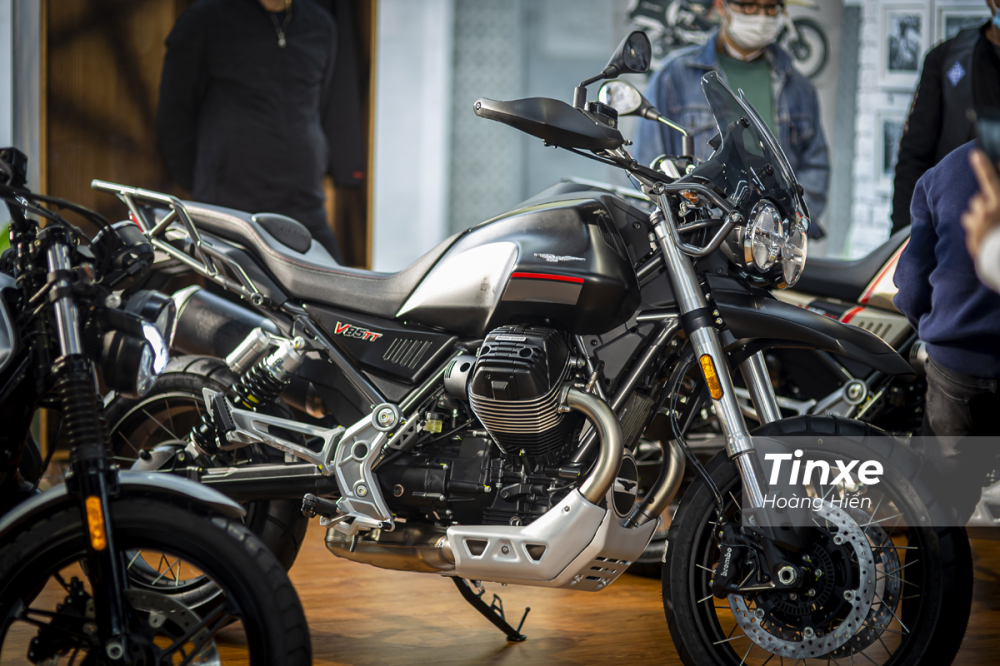 Moto Guzzi sẽ chính thức được bán ra tại Việt Nam thông qua hệ thống Motoplex. Moto Guzzi sẽ chính thức được bán ra tại Việt Nam thông qua hệ thống Motoplex.