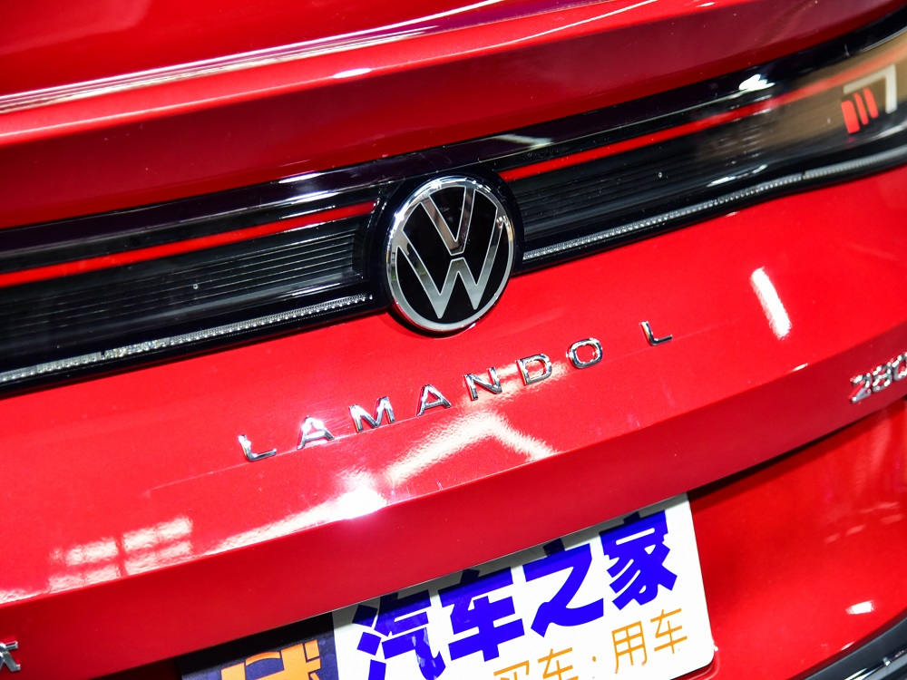 Logo phát sáng của Volkswagen Lamando L 2022
