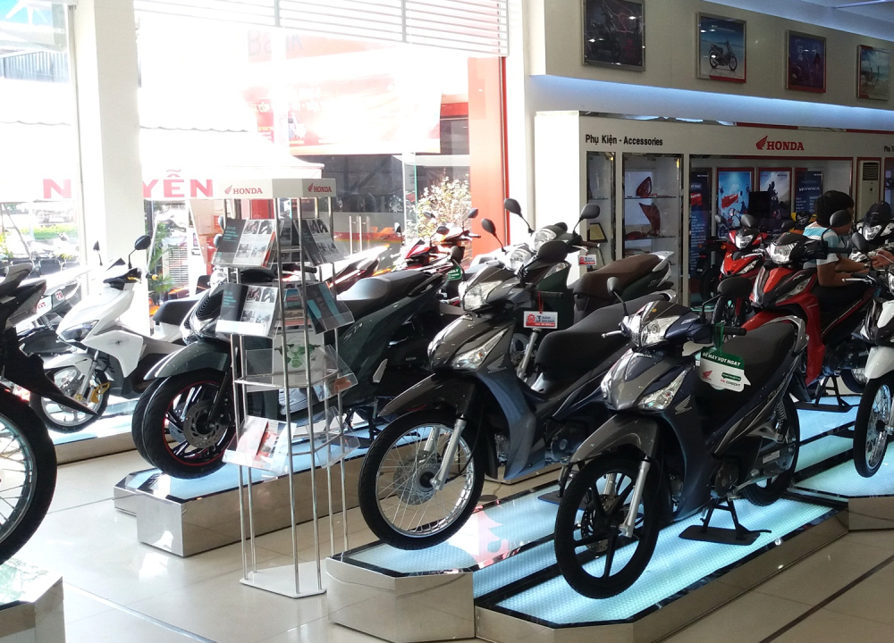 Doanh số xe m&aacute;y 2021