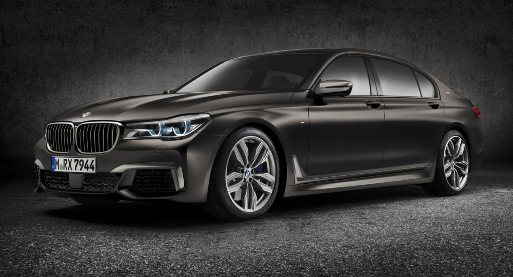 BMW hiện chưa tung ra hình ảnh của M760i Final V12 Edition BMW hiện chưa tung ra hình ảnh của M760i Final V12 Edition