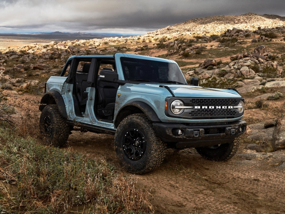 Ford Bronco bản thường Ford Bronco bản thường