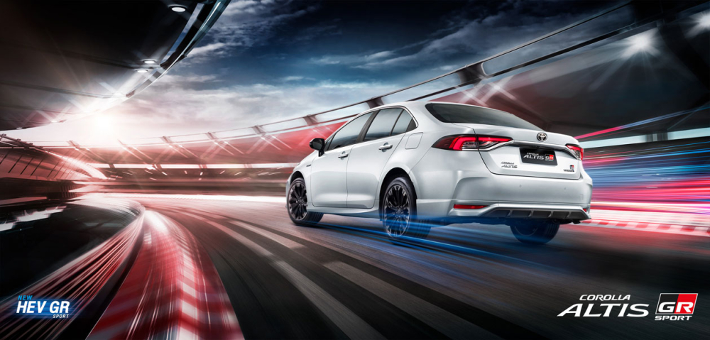 Toyota Corolla Altis GR Sport 2022 nhìn từ đằng sau Toyota Corolla Altis GR Sport 2022 nhìn từ đằng sau