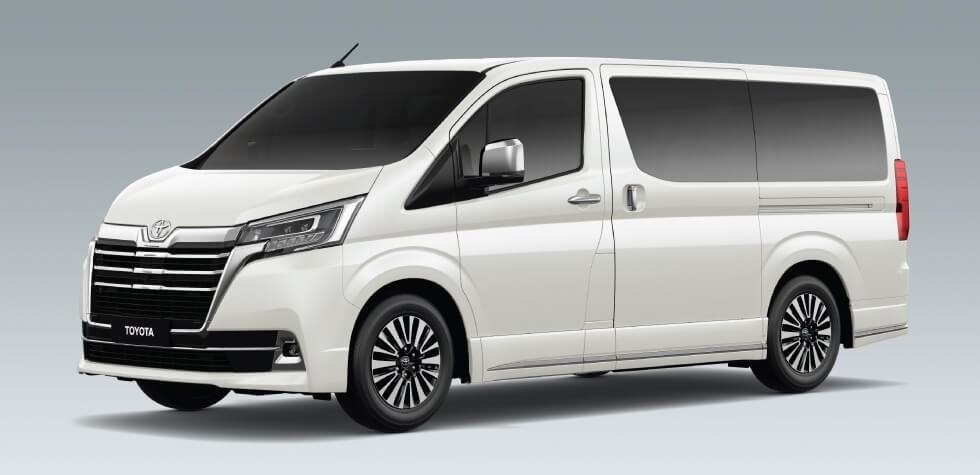 Giá bán của Toyota Granvia là 3,072 tỷ đồng cho 1 phiên bản duy nhất, thêm 8 triệu đồng đối với màu trắng ngọc trai. Giá bán của Toyota Granvia là 3,072 tỷ đồng cho 1 phiên bản duy nhất, thêm 8 triệu đồng đối với màu trắng ngọc trai.