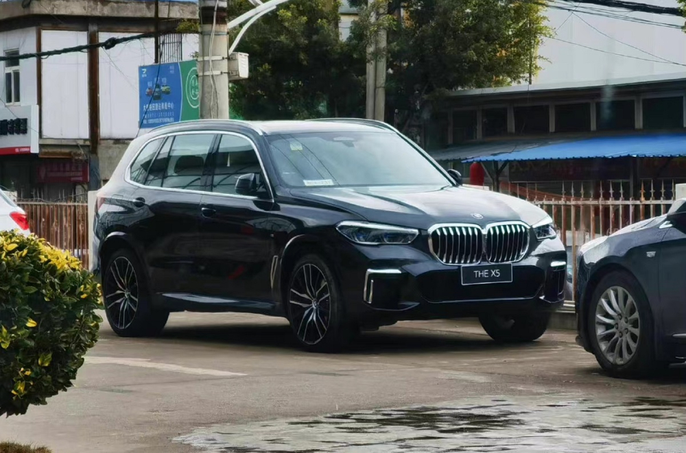 BMW X5Li 2022 xuất hiện trên đường phố trước ngày ra mắt