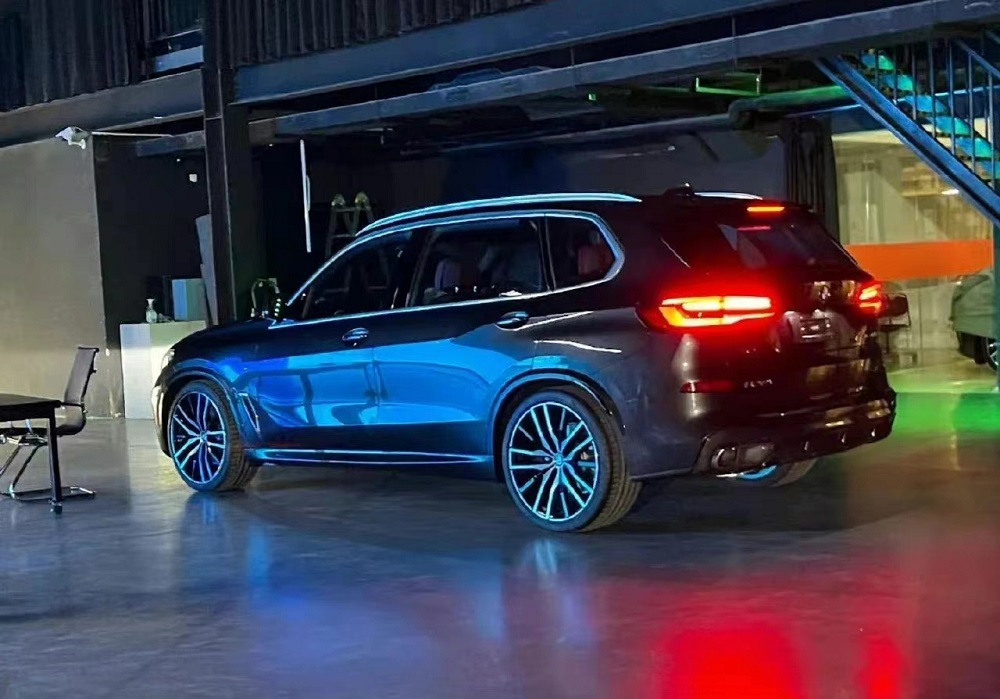 BMW X5Li 2022 dài hơn đáng kể so với bản thường