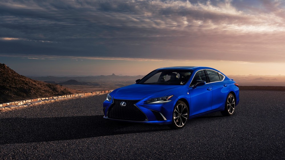 Lexus ES 250 F SPORT 2022 mới ra mắt tại Việt Nam