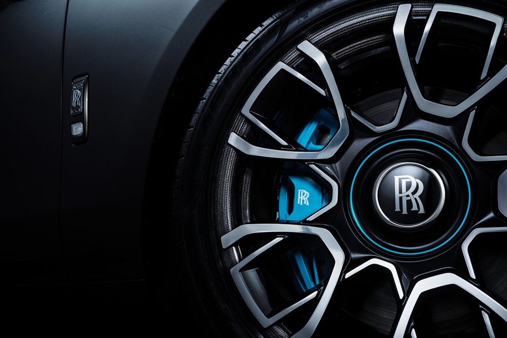 Bộ m&acirc;m n&agrave;y l&agrave; đặc trưng của Rolls-Royce Ghost Black Badge 