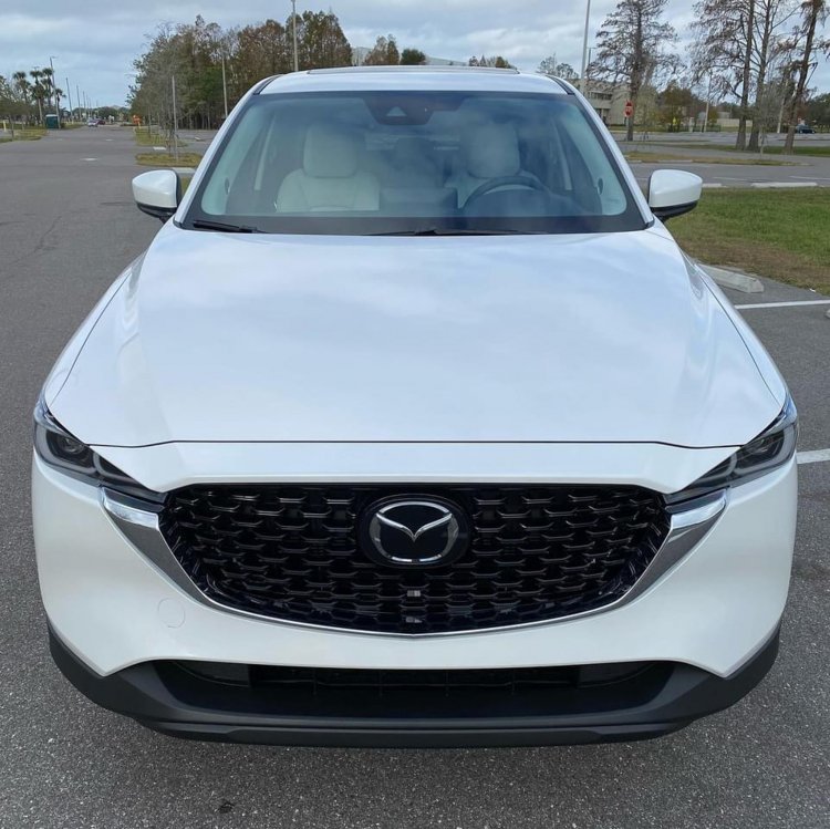 Cận cảnh thiết kế đầu xe của Mazda CX-5 2022