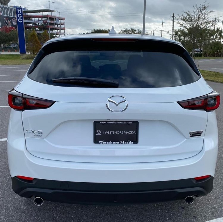 Mazda CX-5 2022 nhìn từ đằng sau