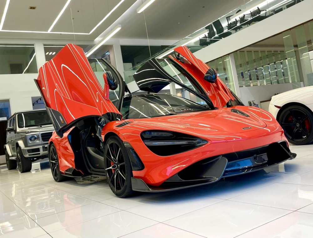 C&ograve;n đ&acirc;y l&agrave; McLaren 765LT