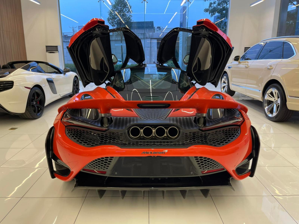 McLaren 765LT sở hữu đến 4 ống xả