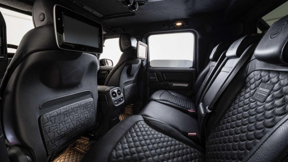 Cabin ph&iacute;a sau của Brabus 800 Adventure XLP Superblack