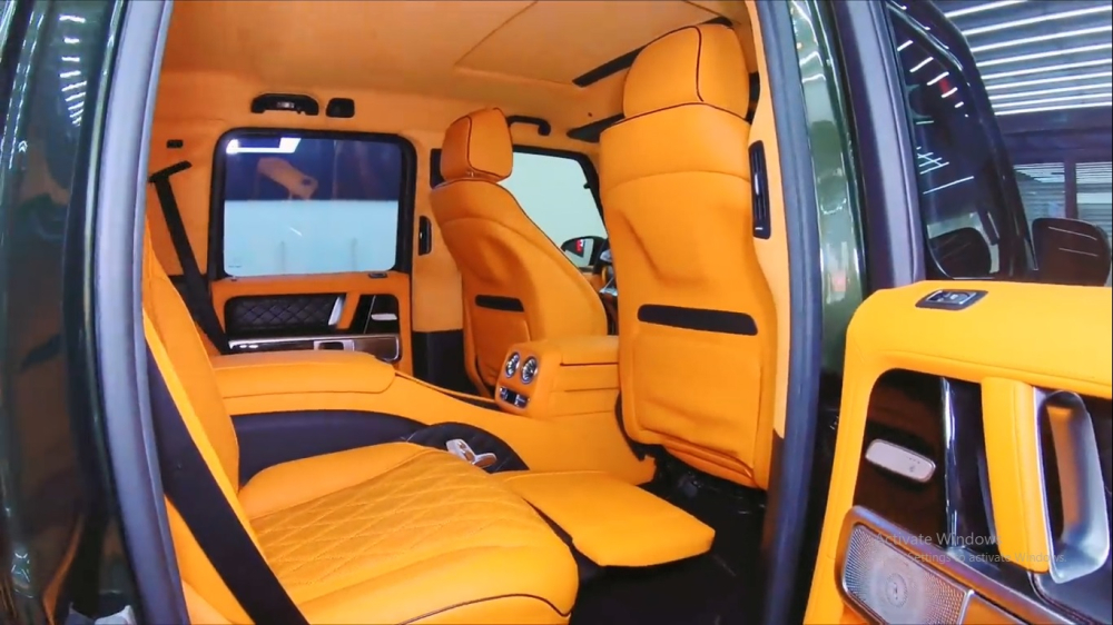 Lộ diện hàng ghế sau Mercedes-AMG G63 mang phong cách Mercedes-Maybach của đại gia quận 7 mới độ Lộ diện hàng ghế sau Mercedes-AMG G63 mang phong cách Mercedes-Maybach của đại gia quận 7 mới độ