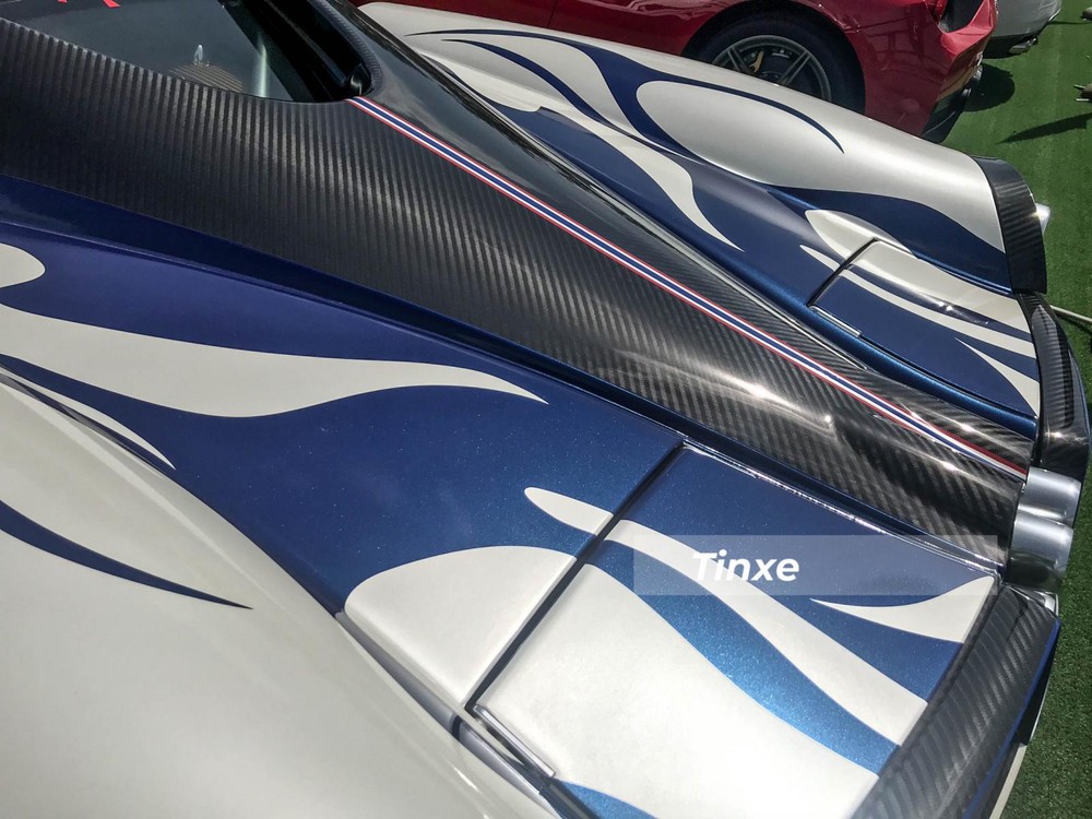 Bộ áo này đã được lột bỏ để Pagani Huayra thực hiện dự án thay áo mới Bộ áo này đã được lột bỏ để Pagani Huayra thực hiện dự án thay áo mới