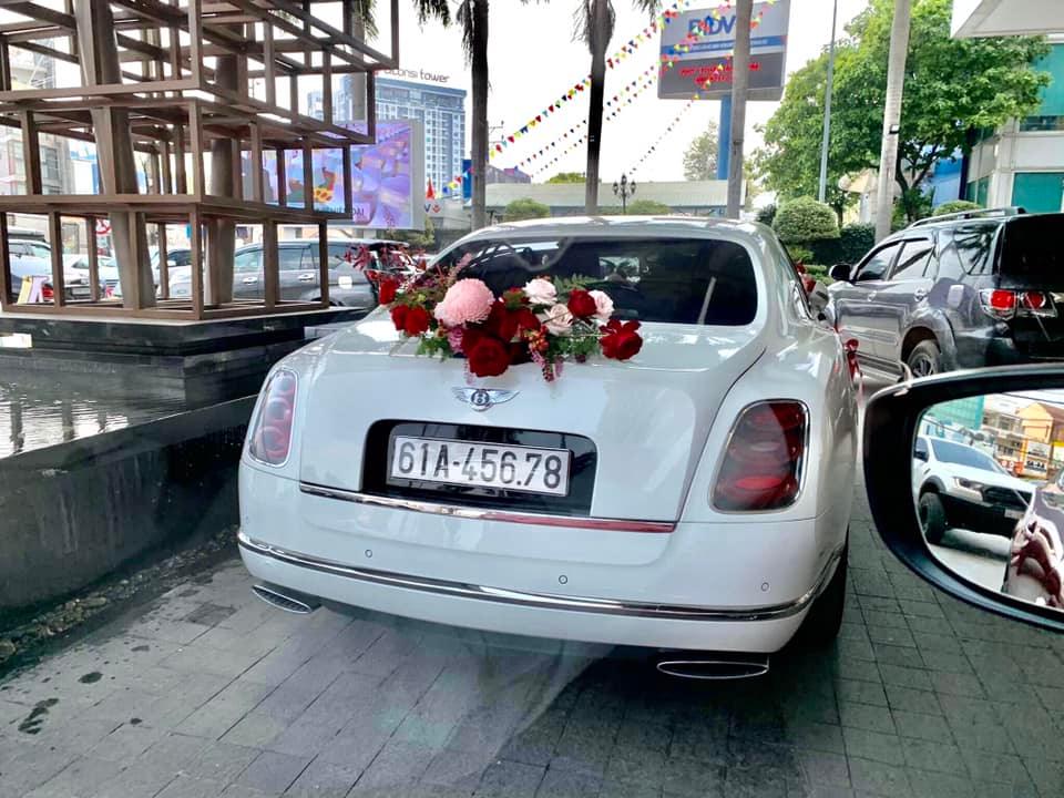 Bentley Mulsanne Speed biển khủng l&agrave;m xe hoa trong đ&aacute;m cưới của cậu cả ở B&igrave;nh Dương