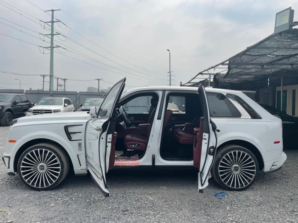 Nội thất xe Rolls-Royce Cullinan Nội thất xe Rolls-Royce Cullinan