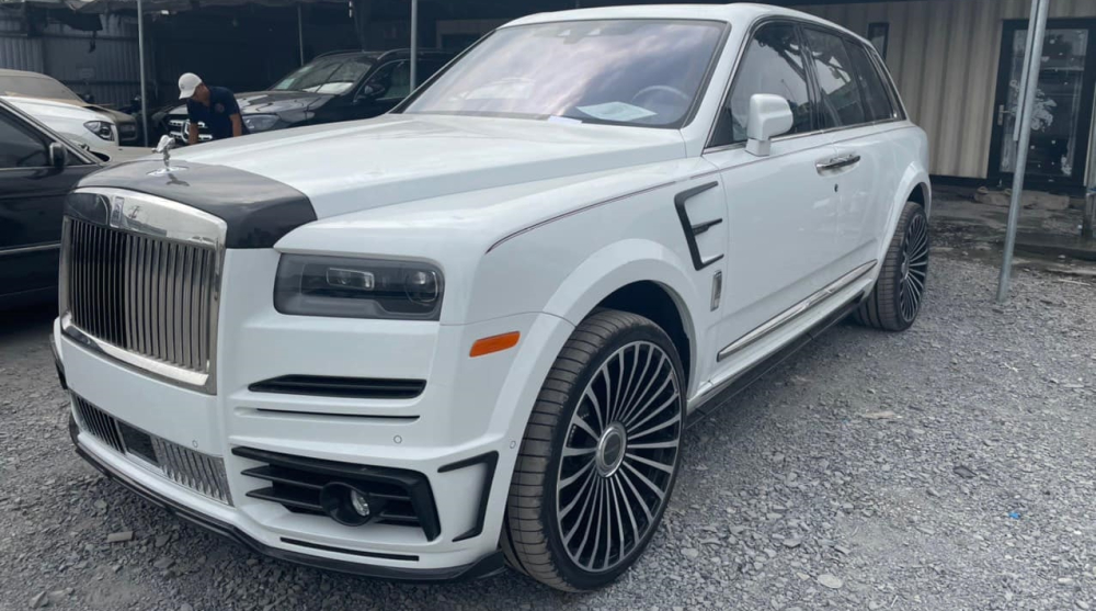 Ngoại hình xe Rolls-Royce Cullinan Mansory độc nhất Việt Nam Ngoại hình xe Rolls-Royce Cullinan Mansory độc nhất Việt Nam