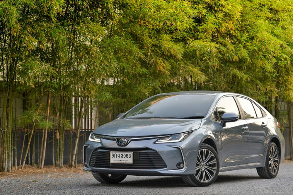 Sau nhiều tháng hưởng khuyến mãi sâu, cuối cùng Toyota Corolla Altis đã sẵn sàng được nâng cấp lên thế hệ mới. Sau nhiều tháng hưởng khuyến mãi sâu, cuối cùng Toyota Corolla Altis đã sẵn sàng được nâng cấp lên thế hệ mới.