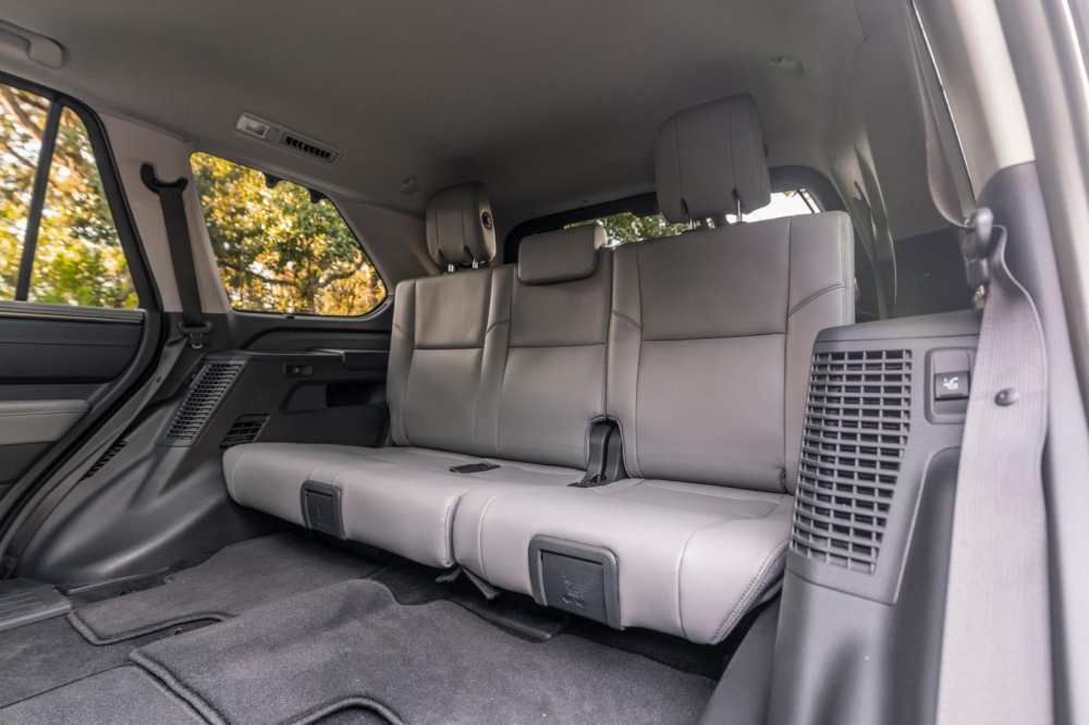 H&agrave;ng ghế thứ ba của Toyota Sequoia 2022